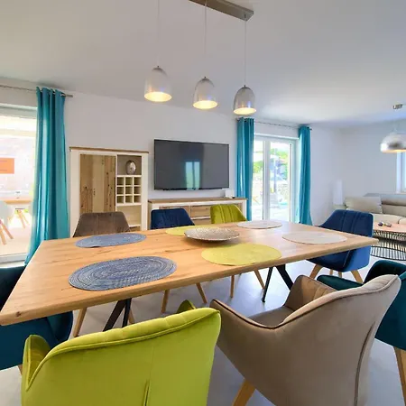 فيلة Casa Shine Rasopasno