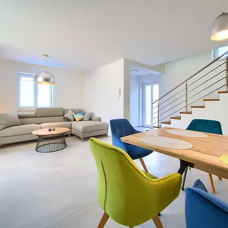 Casa Shine